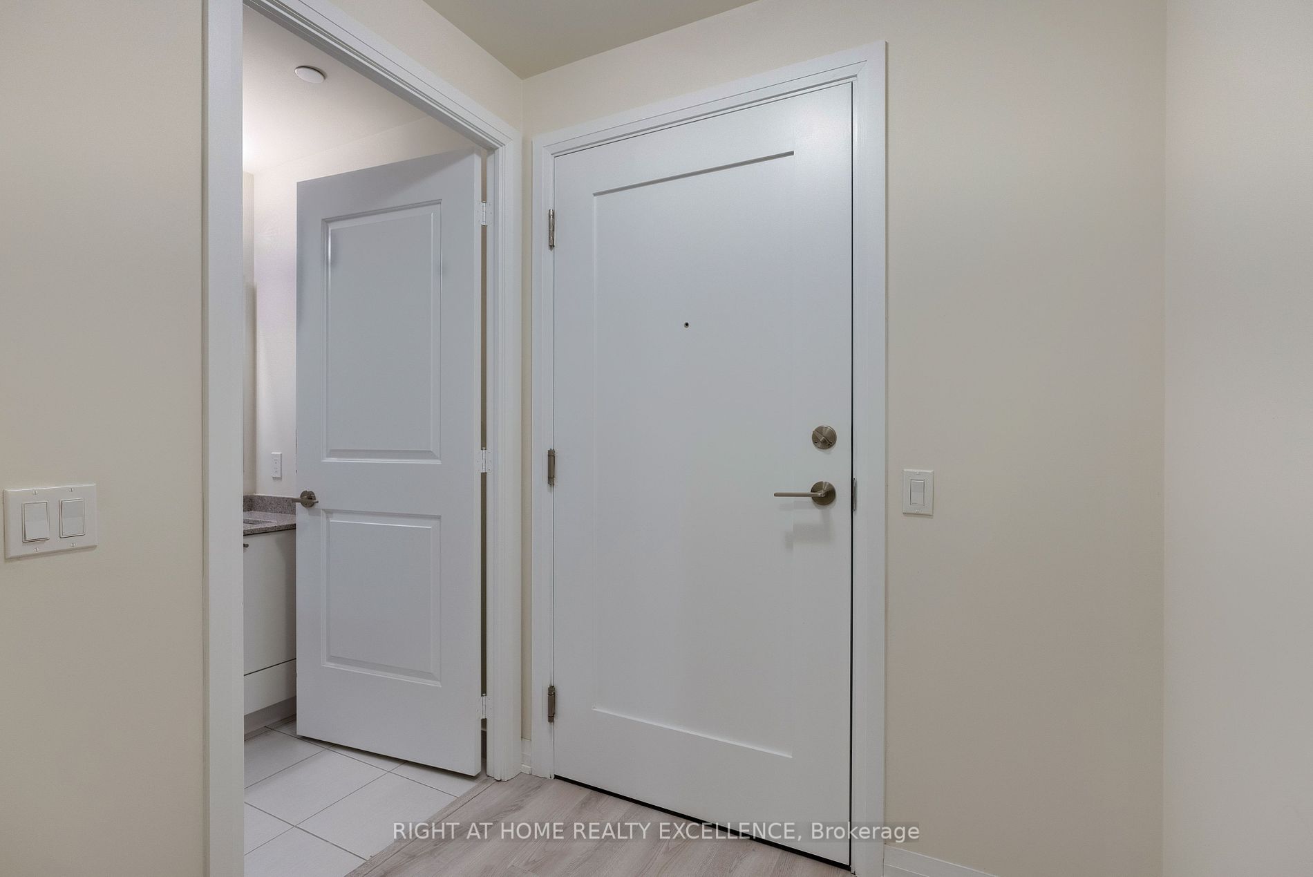 35 Watergarden Dr, #2013