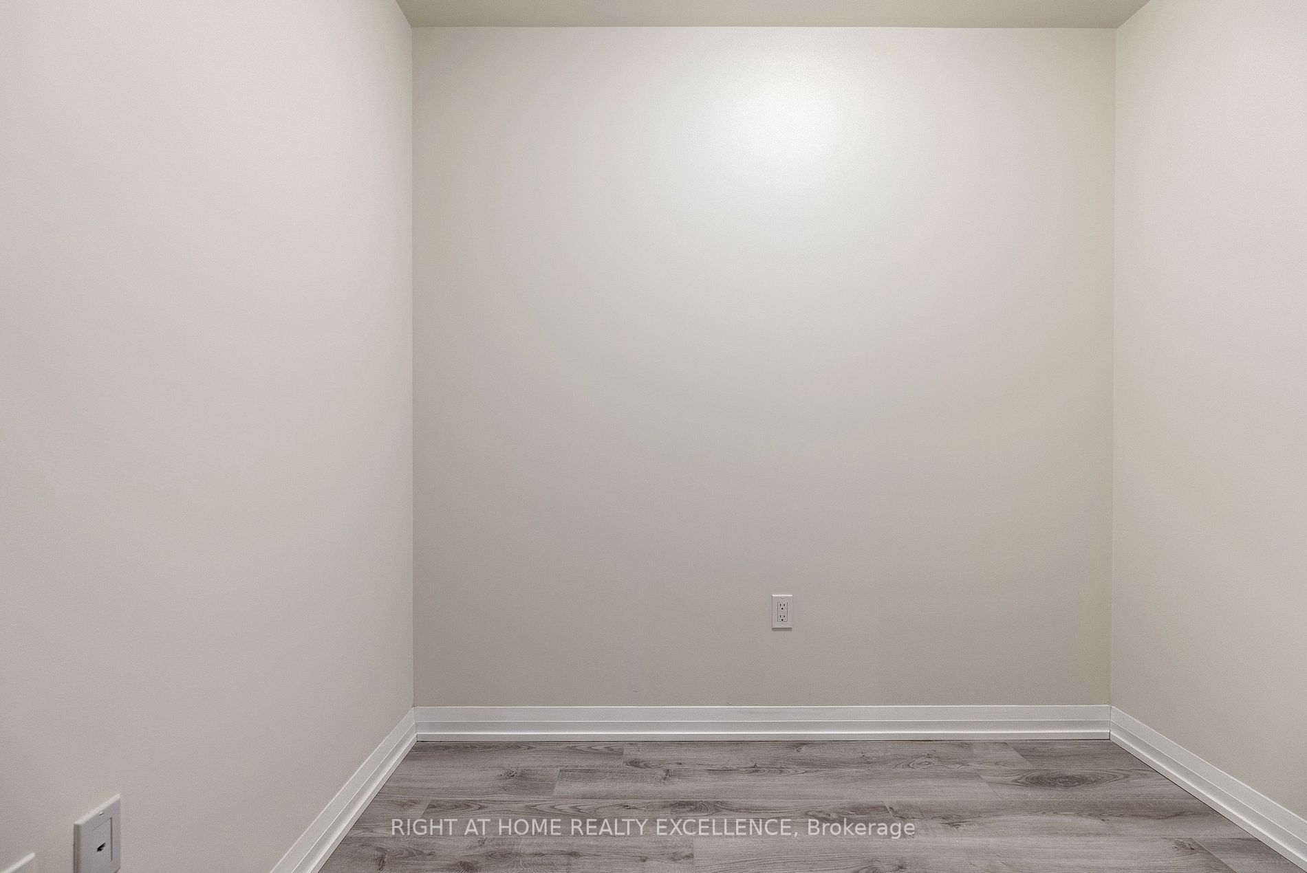 35 Watergarden Dr, #2013