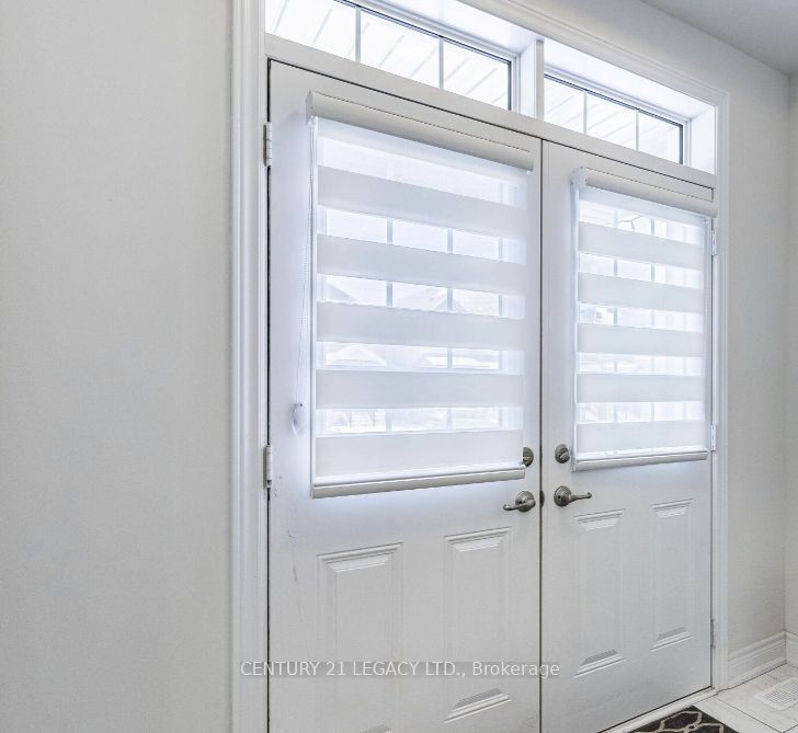 17 Overstone Rd
