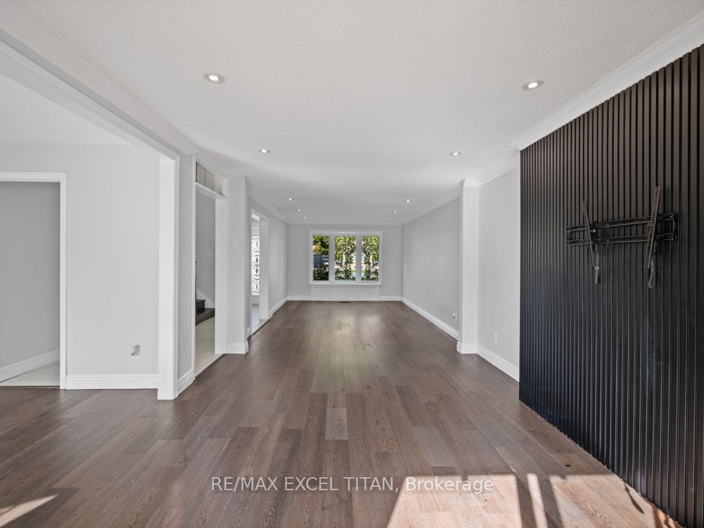 27 Macdougall Dr