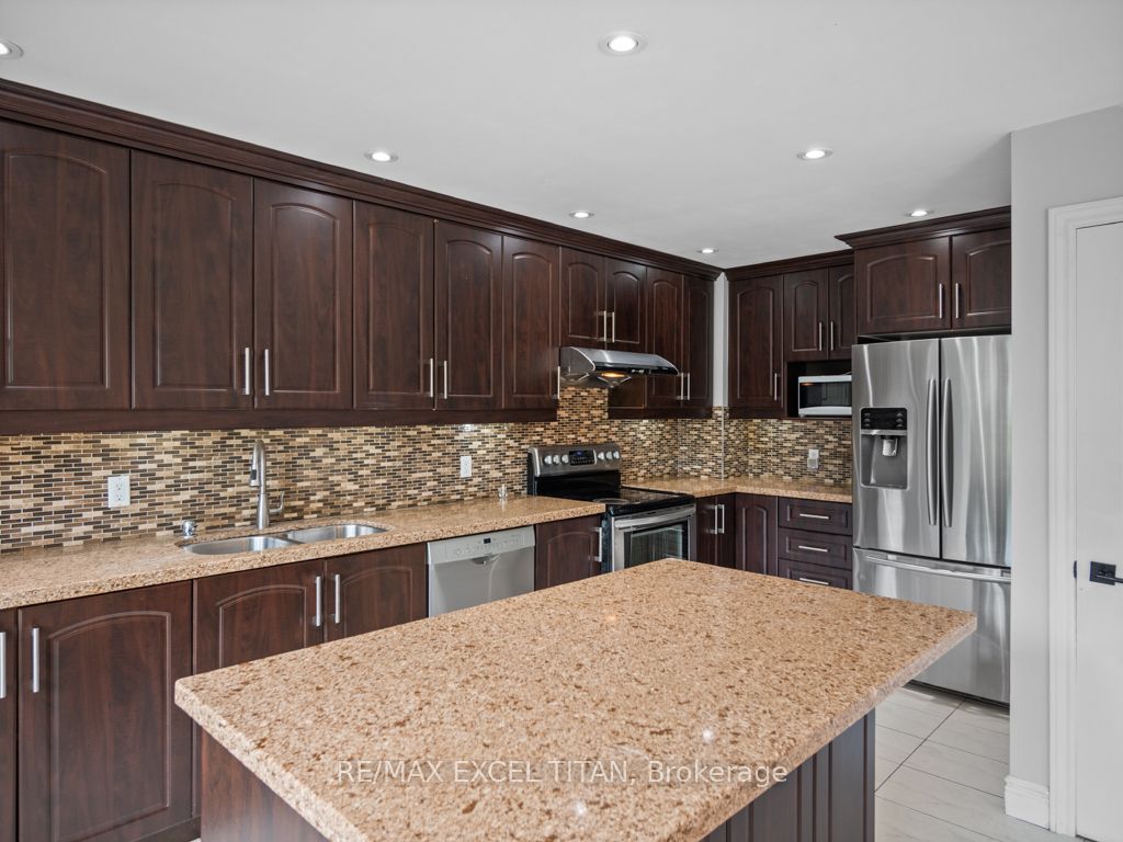 27 Macdougall Dr