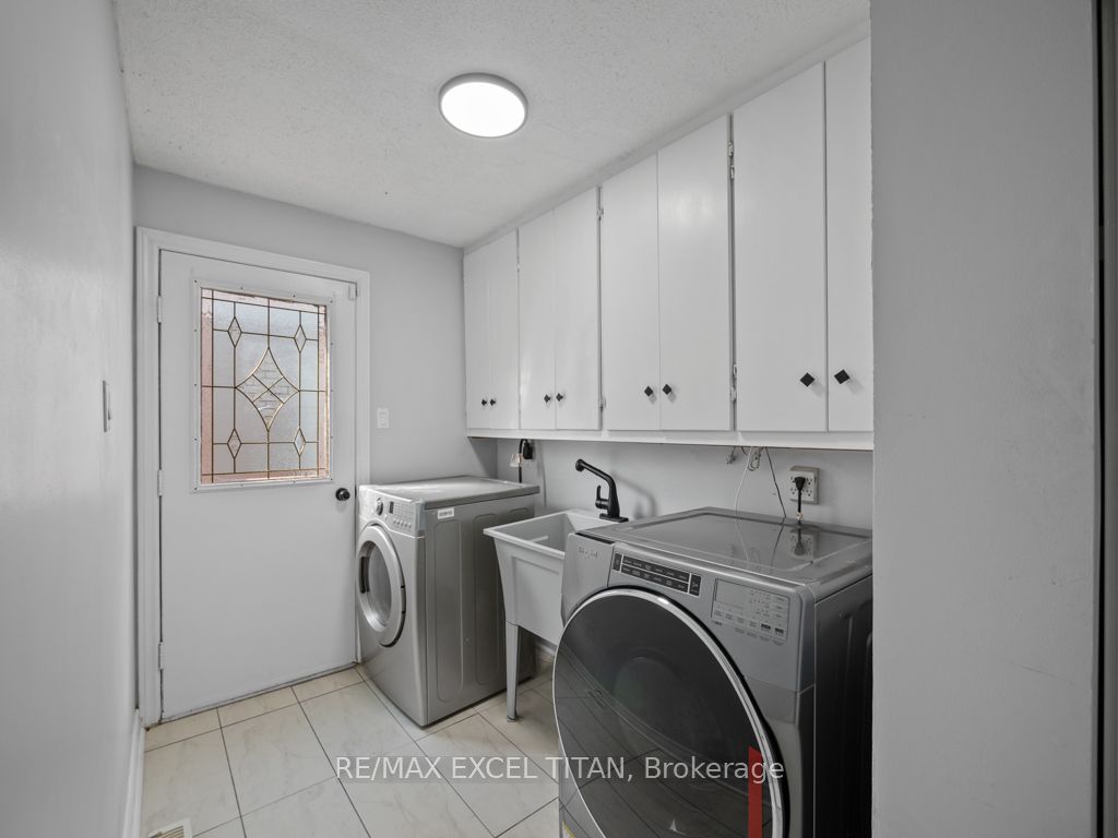 27 Macdougall Dr