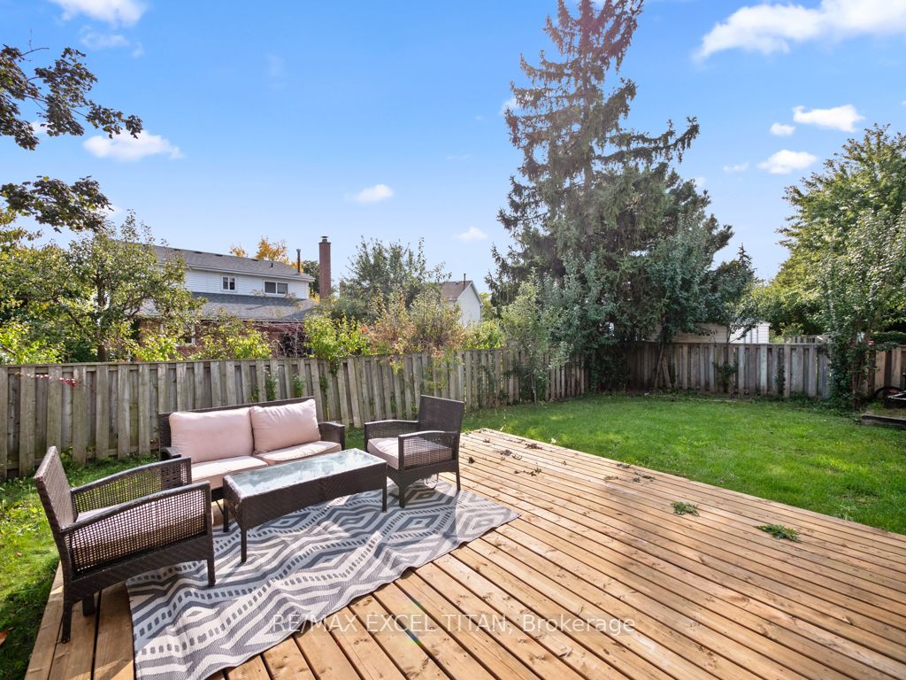27 Macdougall Dr