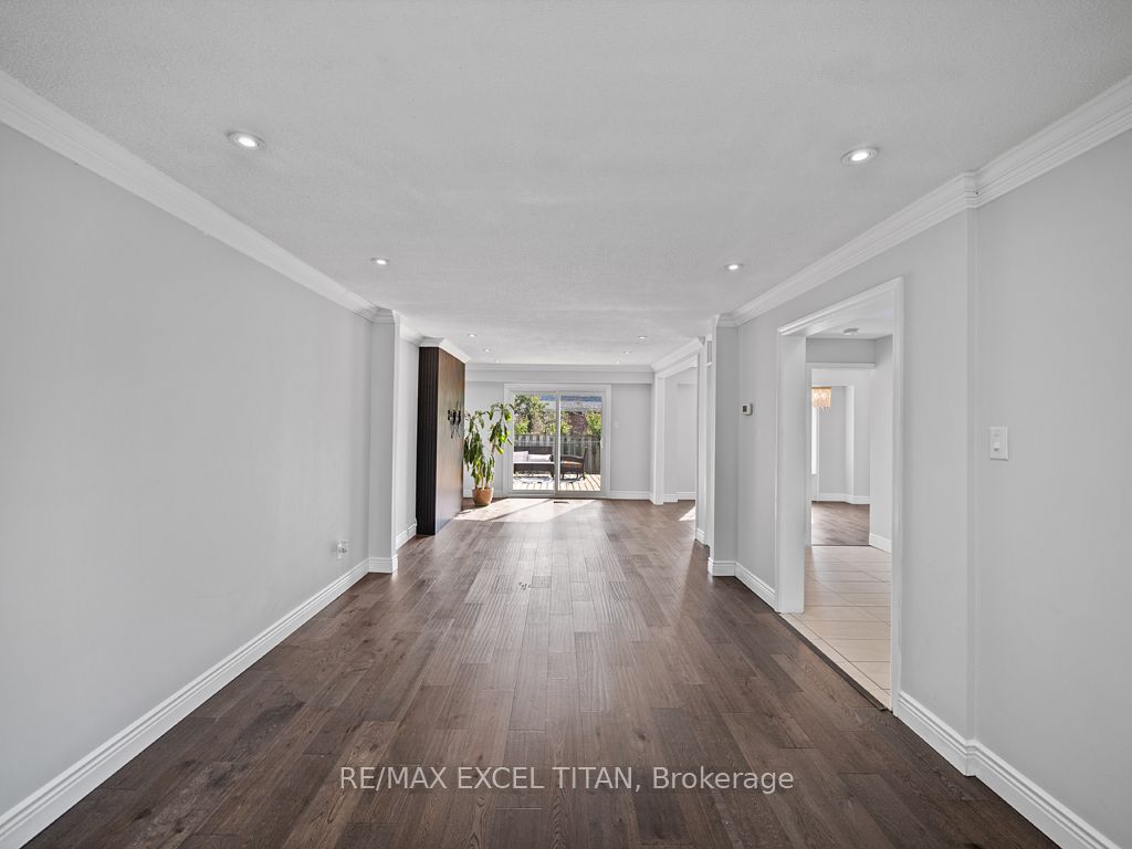 27 Macdougall Dr
