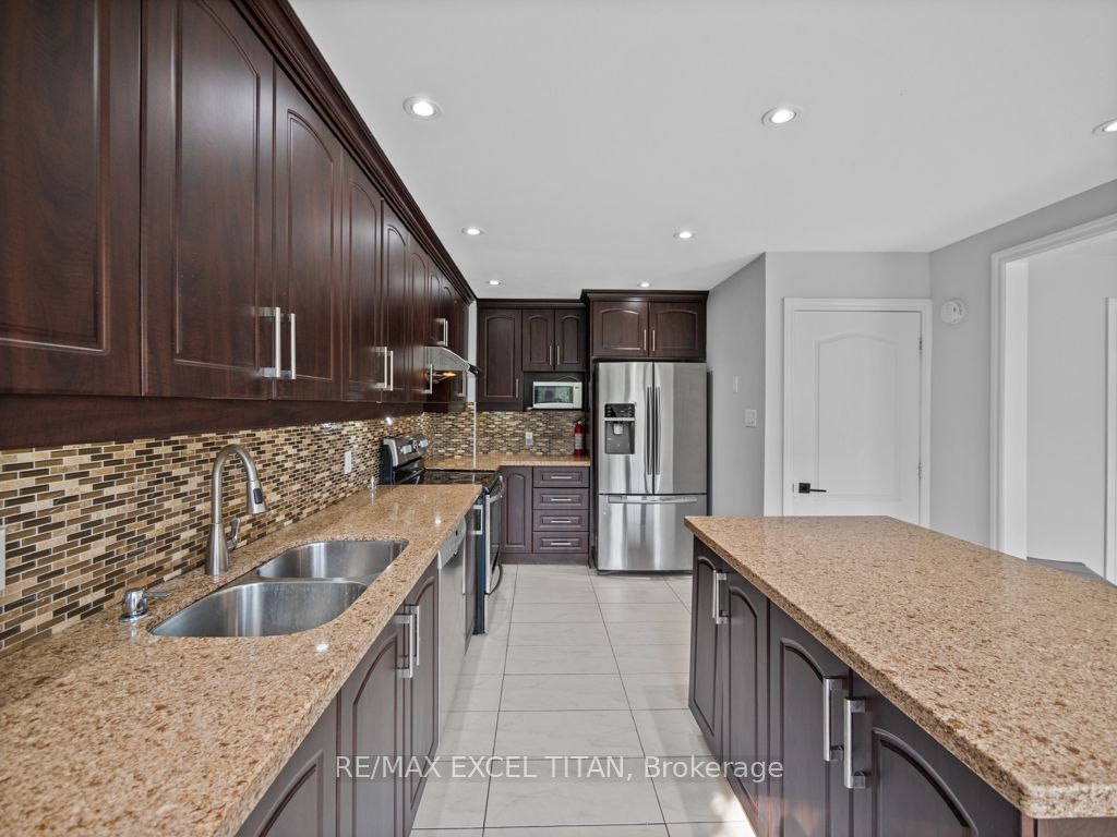 27 Macdougall Dr
