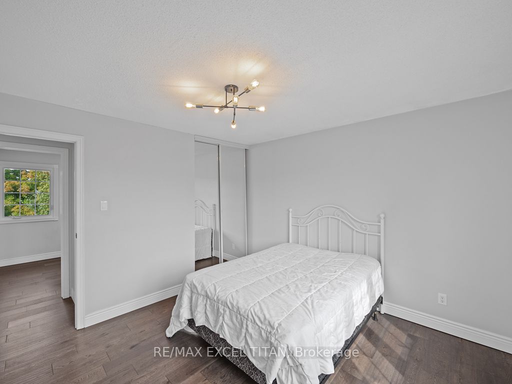 27 Macdougall Dr