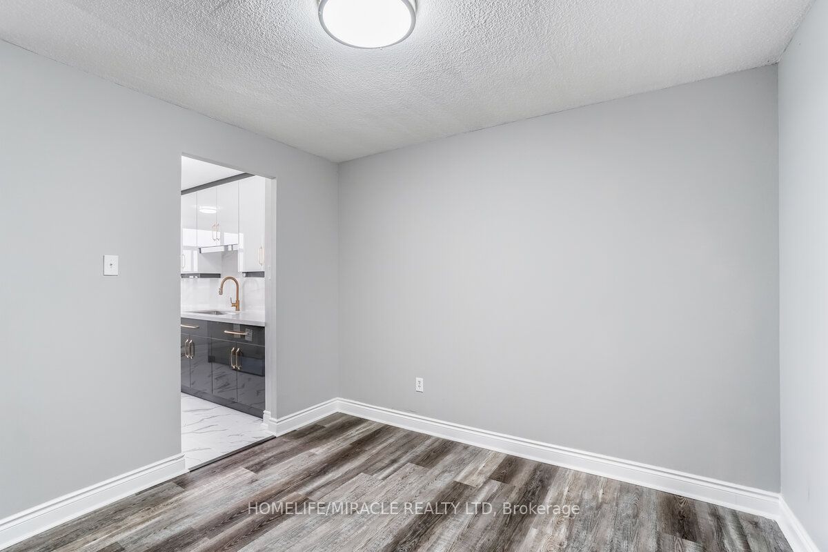 15 Kensington Rd, #1703
