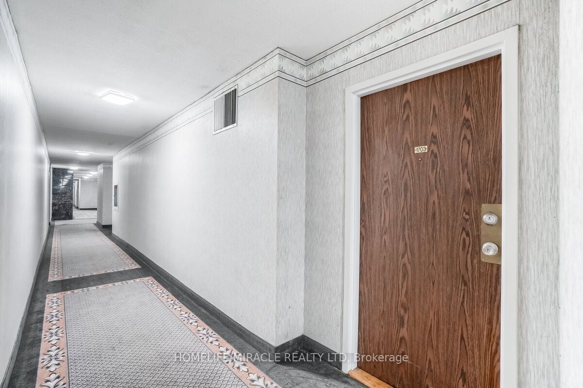 15 Kensington Rd, #1703