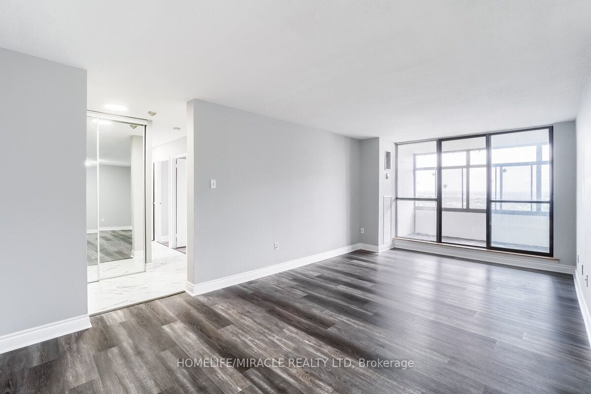 15 Kensington Rd, #1703