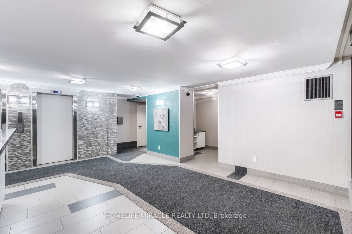 15 Kensington Rd, #1703