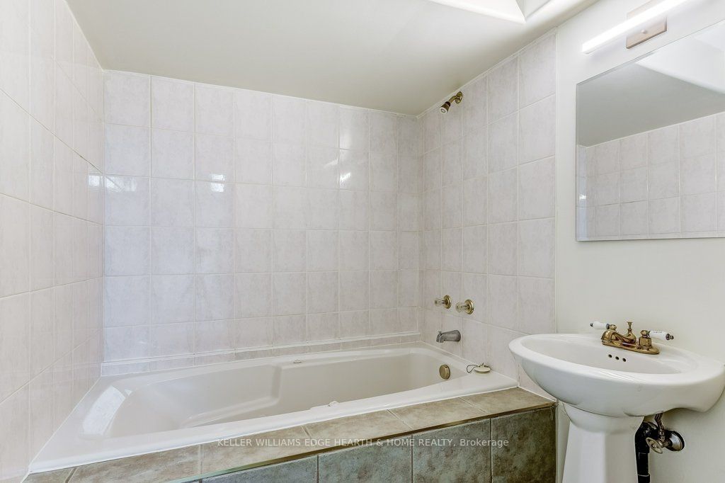 1415 Hazelton Blvd, #21
