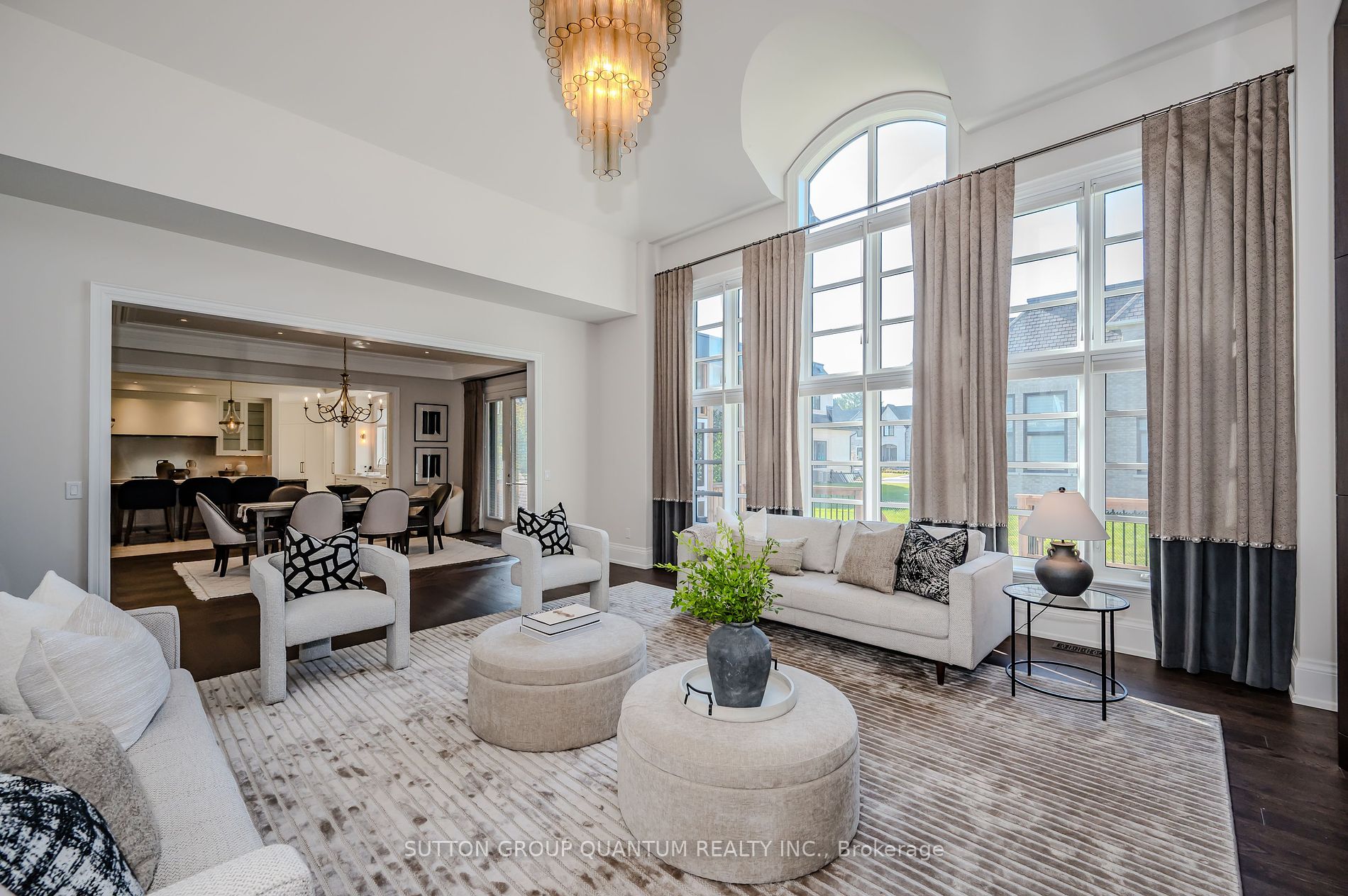 1207 Lakeshore Rd W