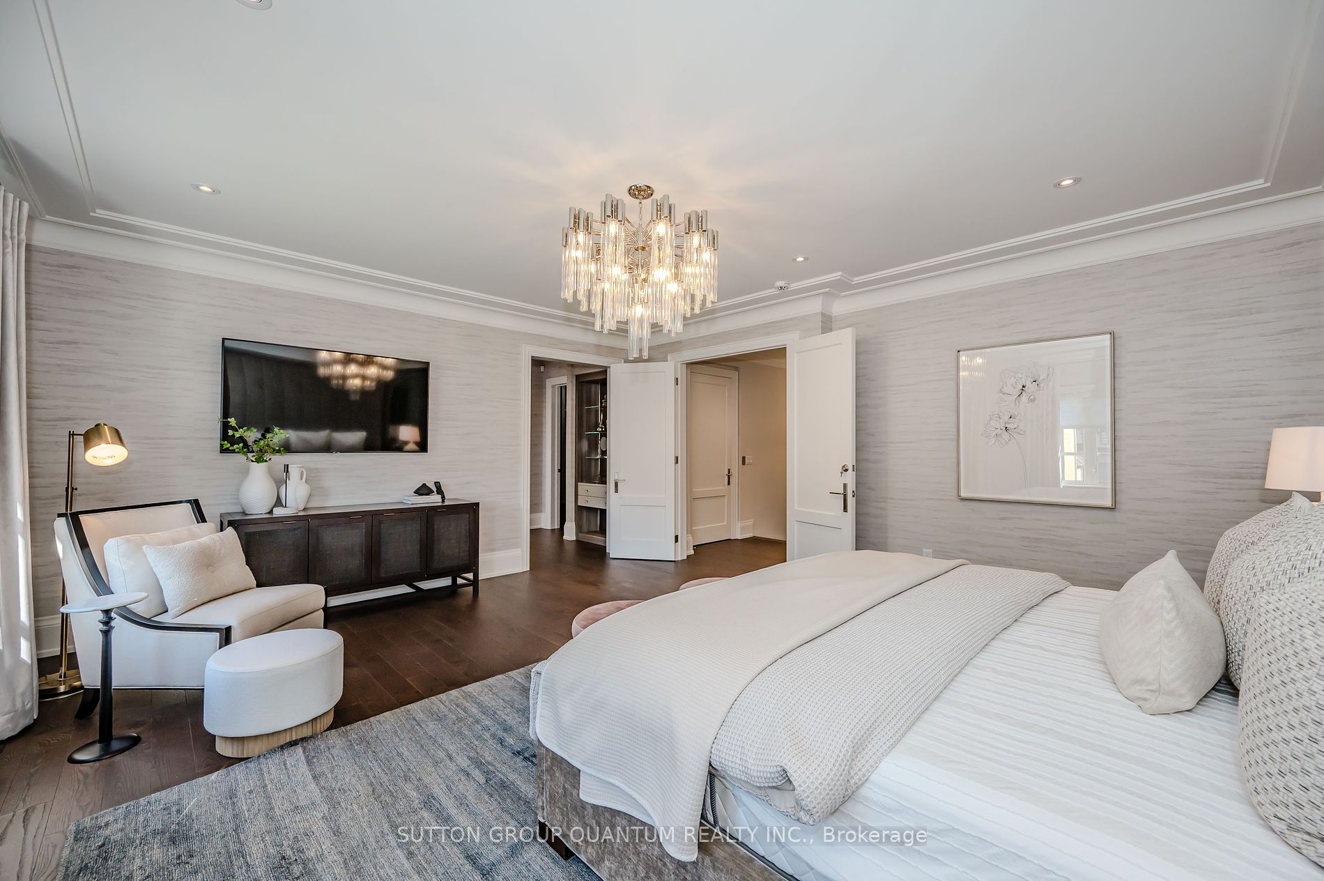1207 Lakeshore Rd W