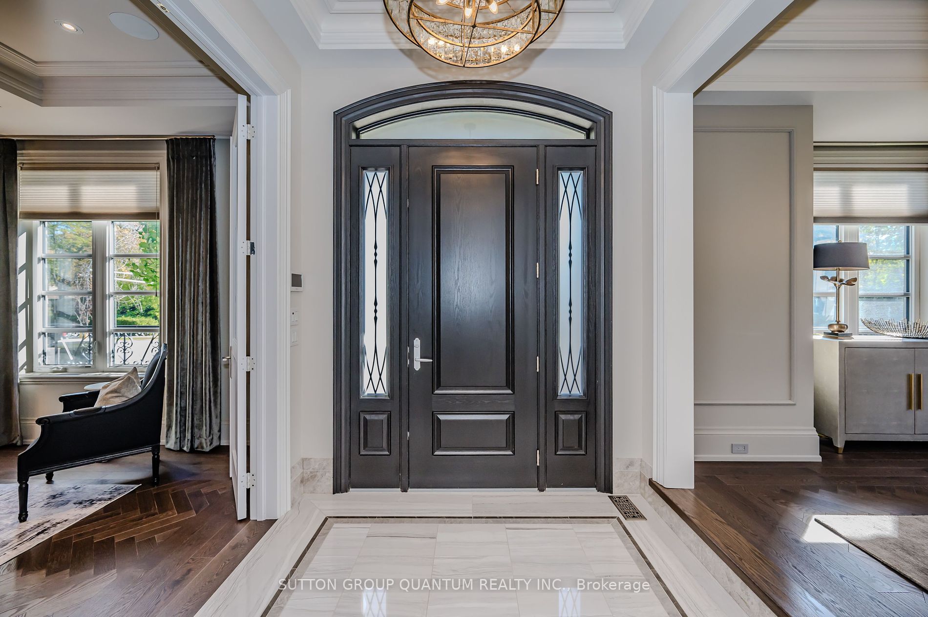 1207 Lakeshore Rd W