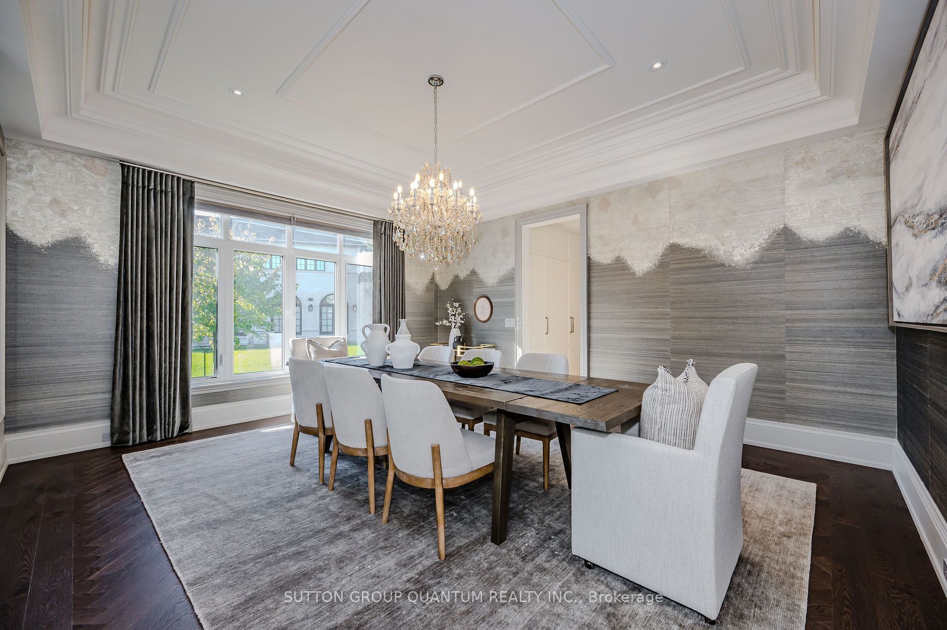 1207 Lakeshore Rd W