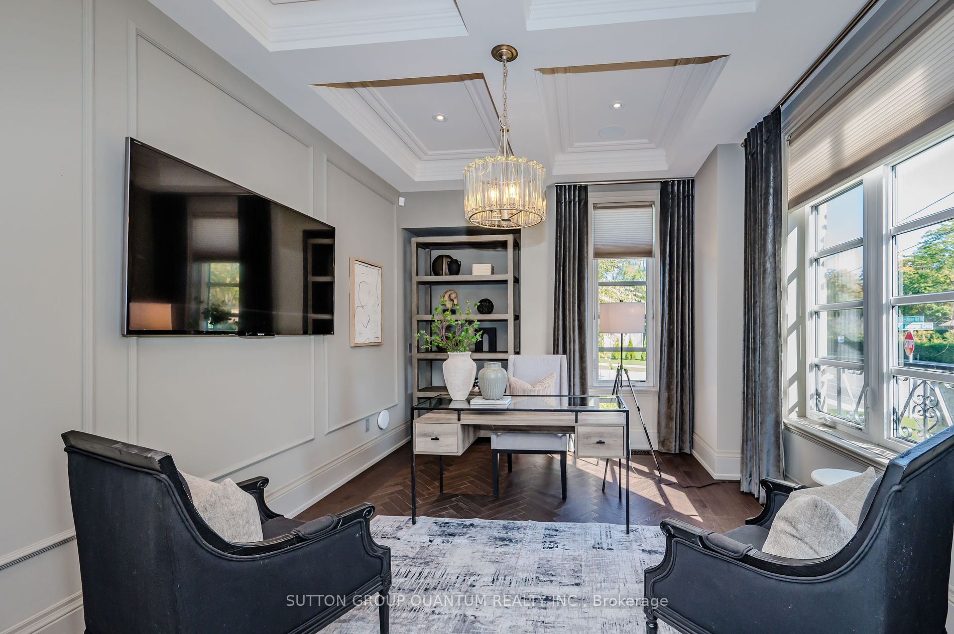 1207 Lakeshore Rd W