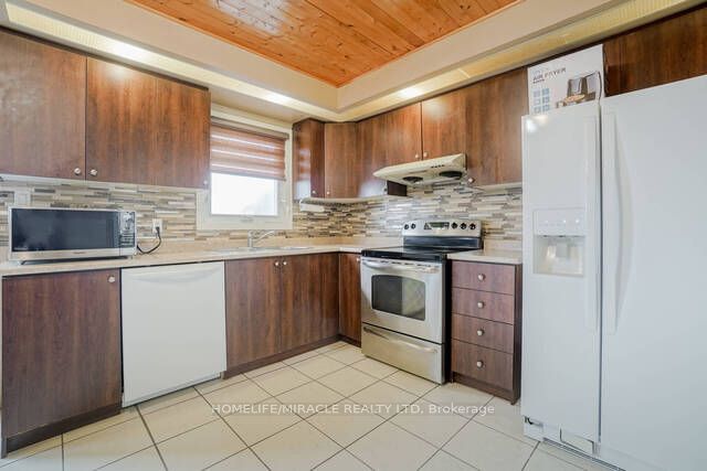 2214 Wanless Dr