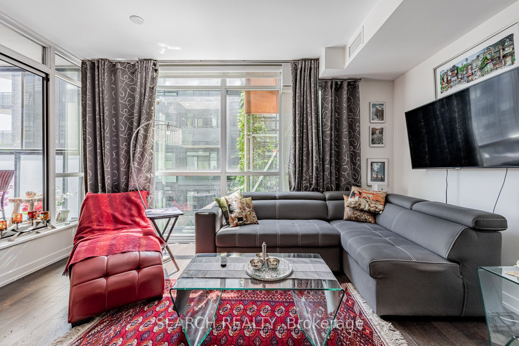 36 Howard Park Ave, #303