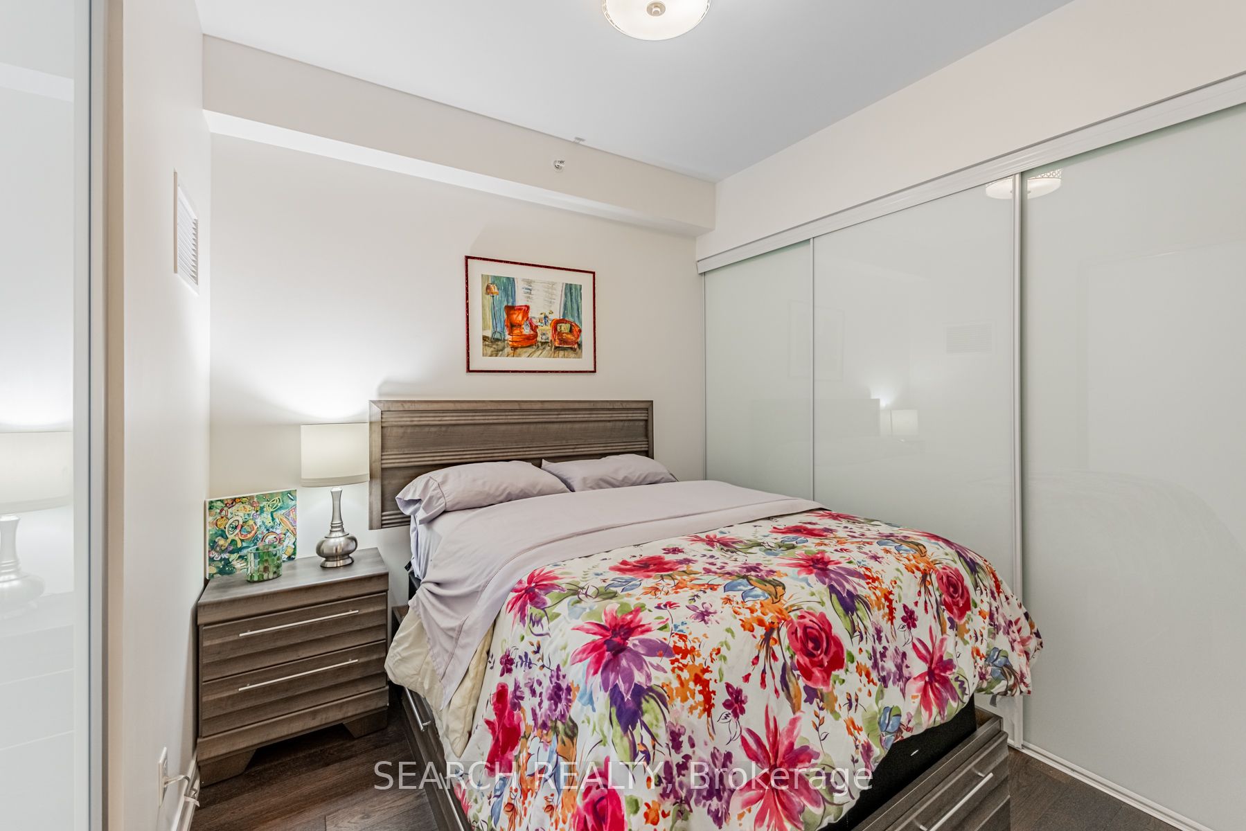 36 Howard Park Ave, #303