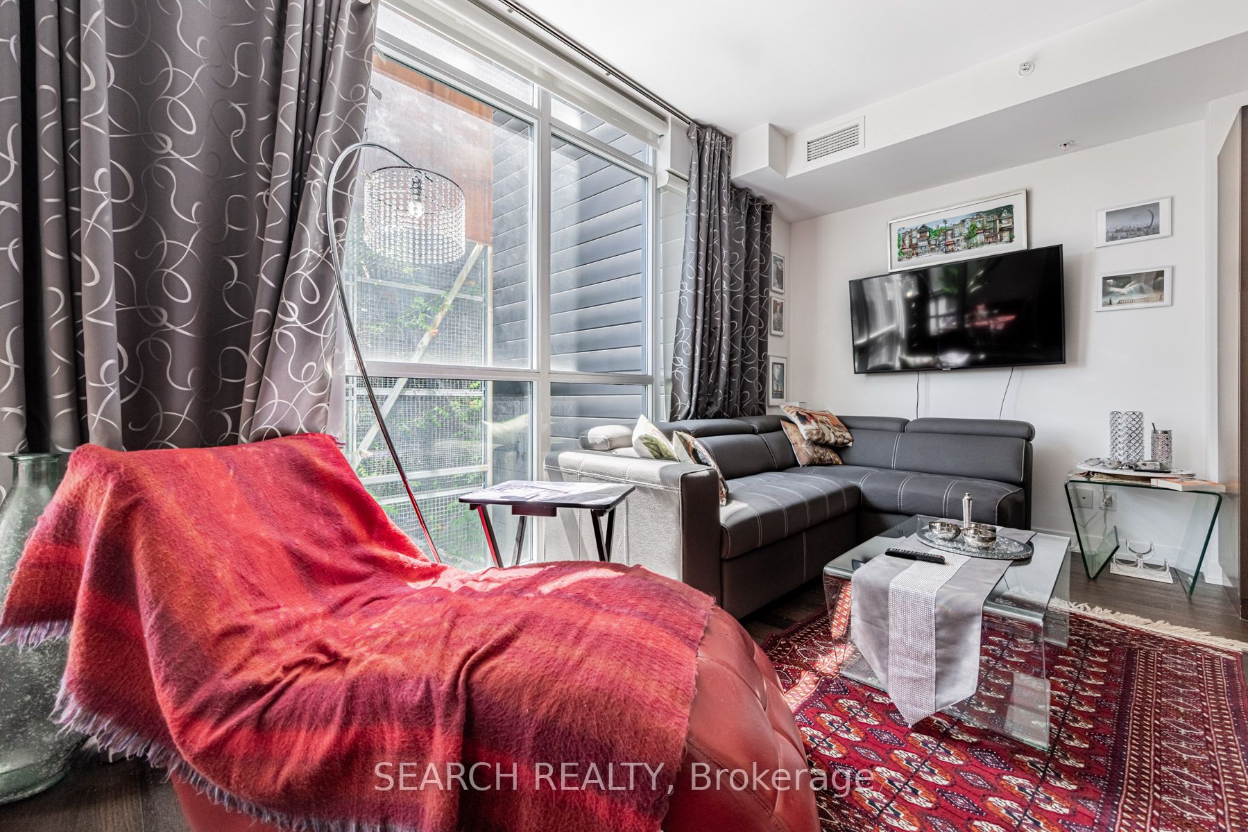 36 Howard Park Ave, #303