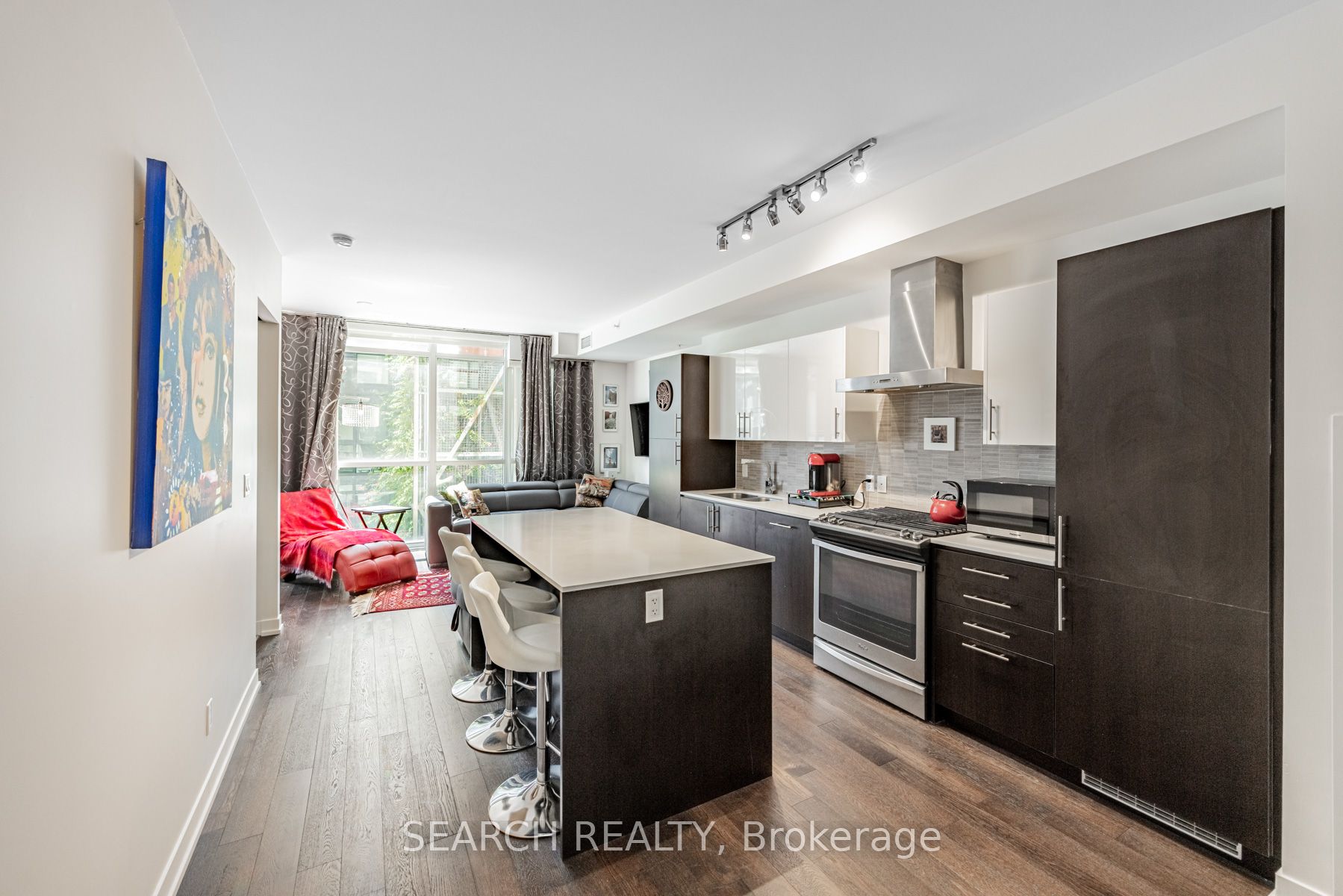 36 Howard Park Ave, #303