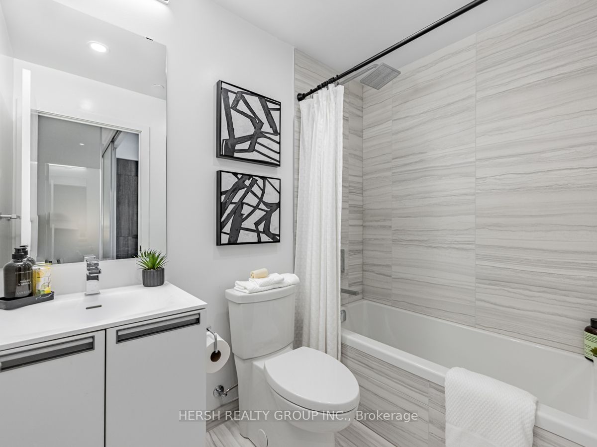 160 Kingsway Cres, #310
