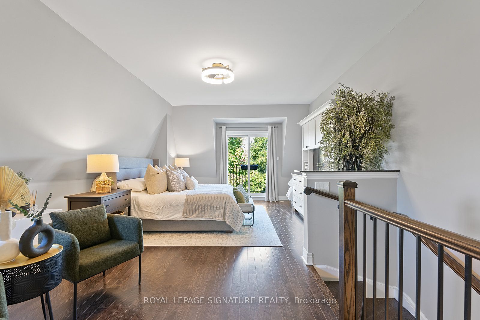 76 Lobo Mews