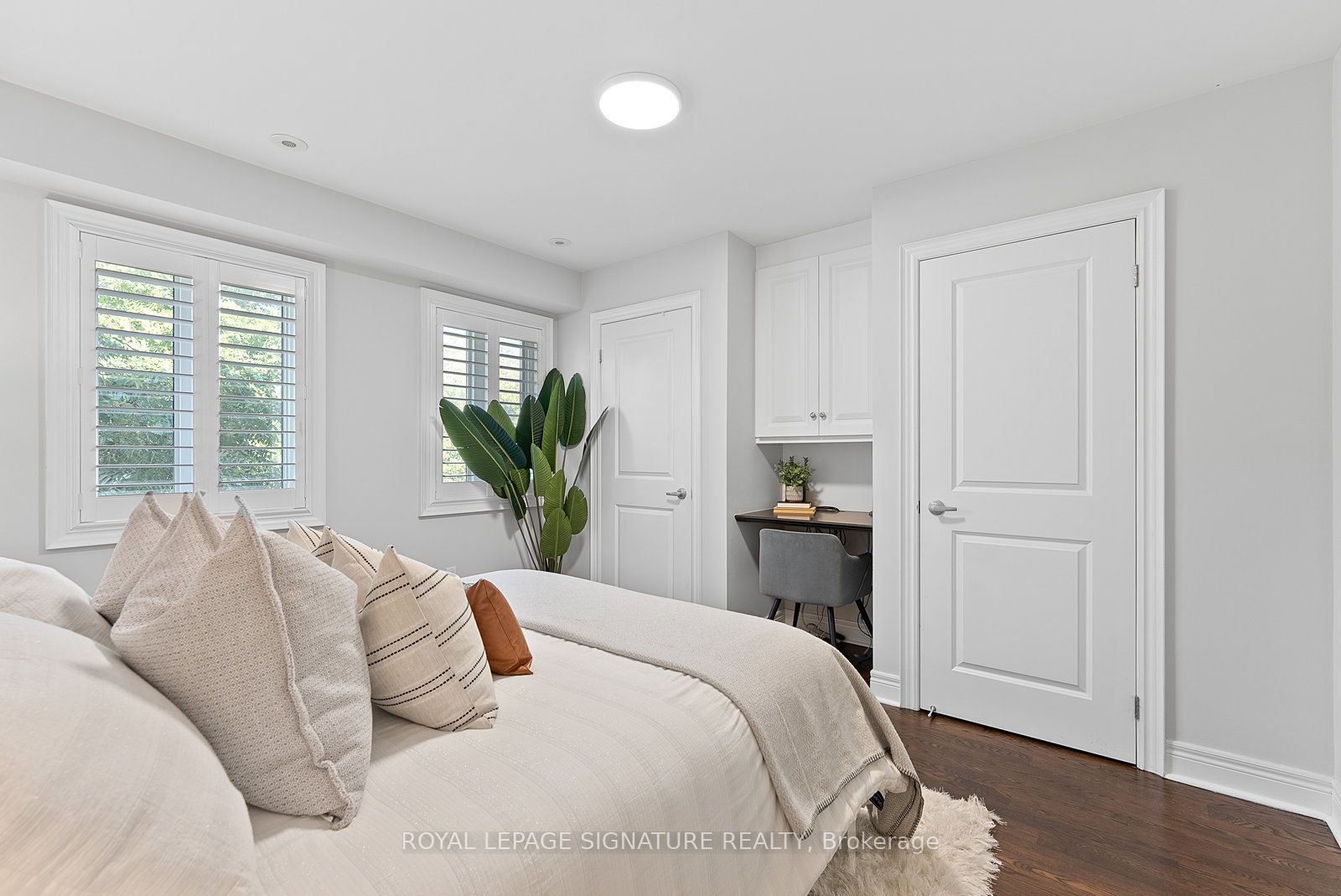 76 Lobo Mews