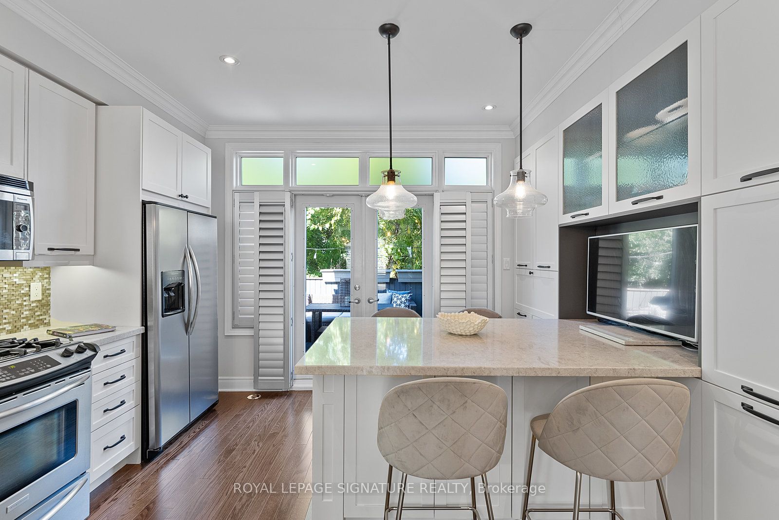 76 Lobo Mews