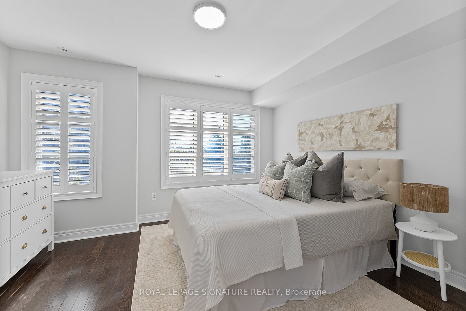 76 Lobo Mews