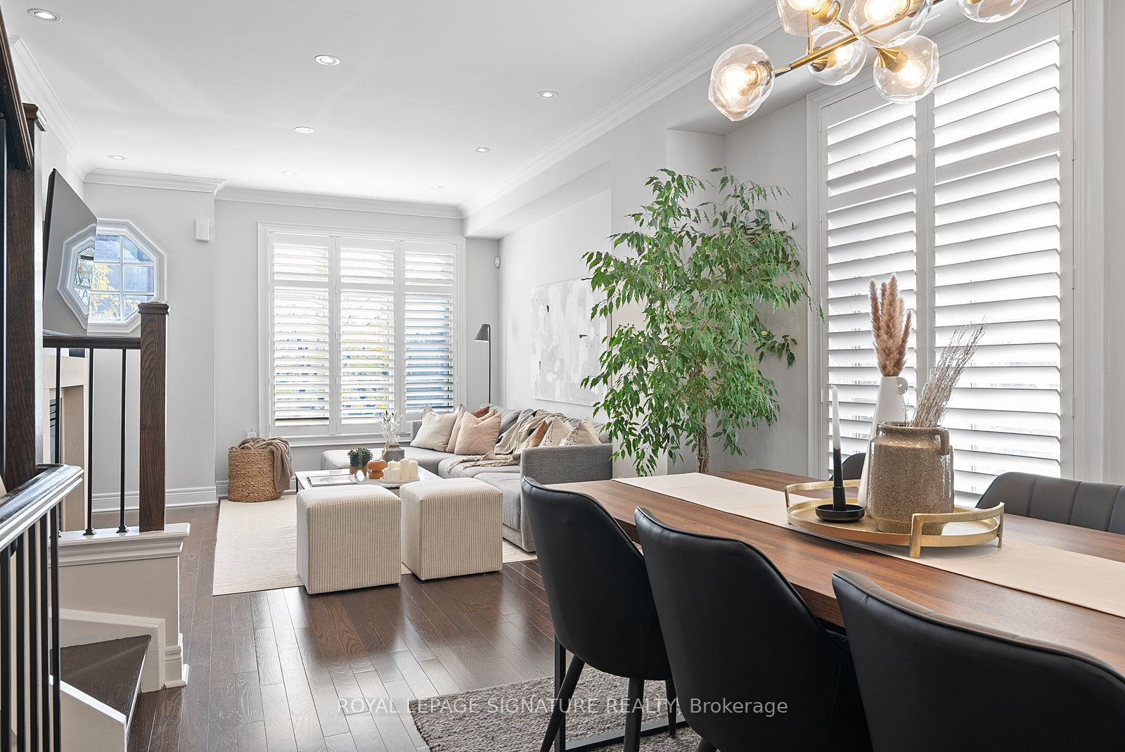 76 Lobo Mews