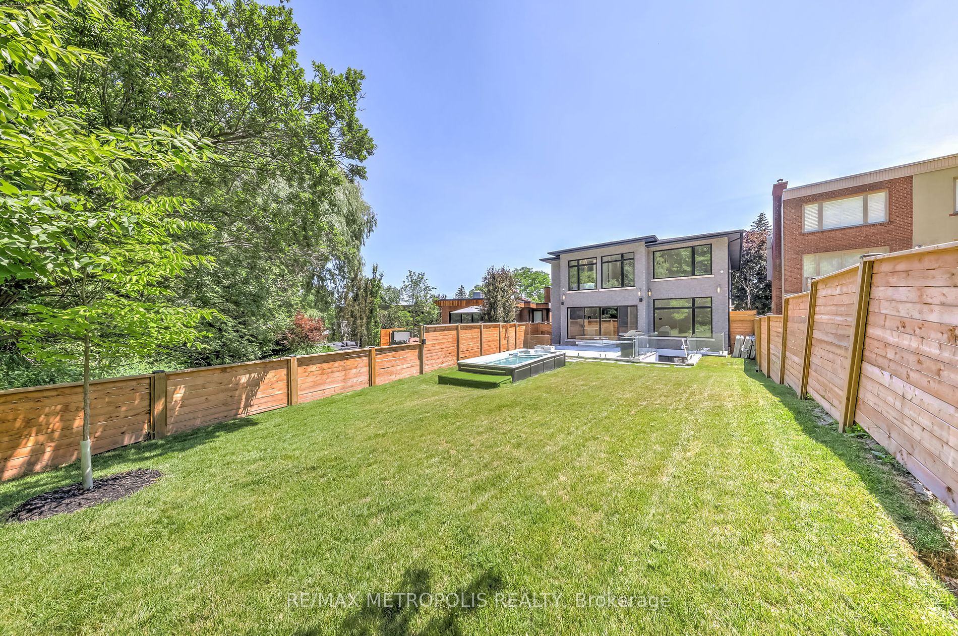 12 Bearwood Dr