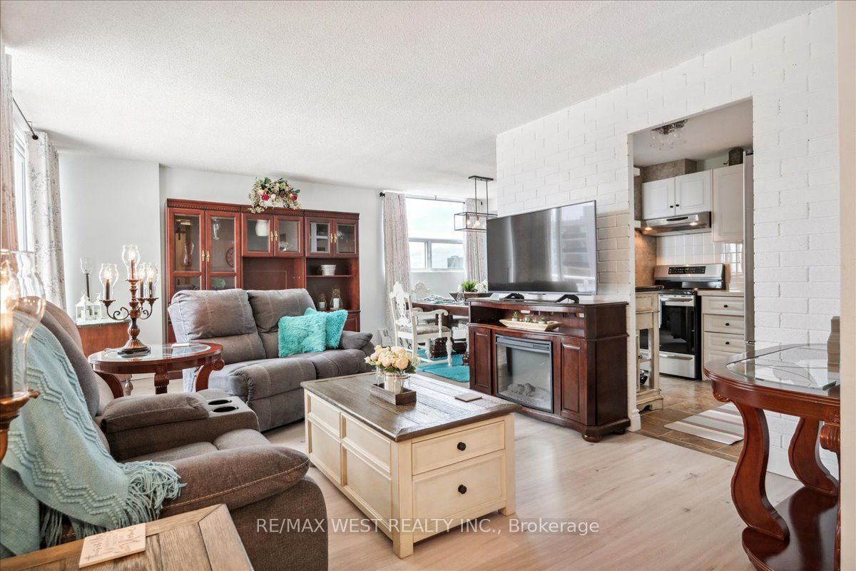 2345 Confederation Pkwy, #Ph3