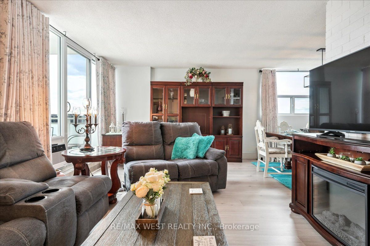 2345 Confederation Pkwy, #Ph3