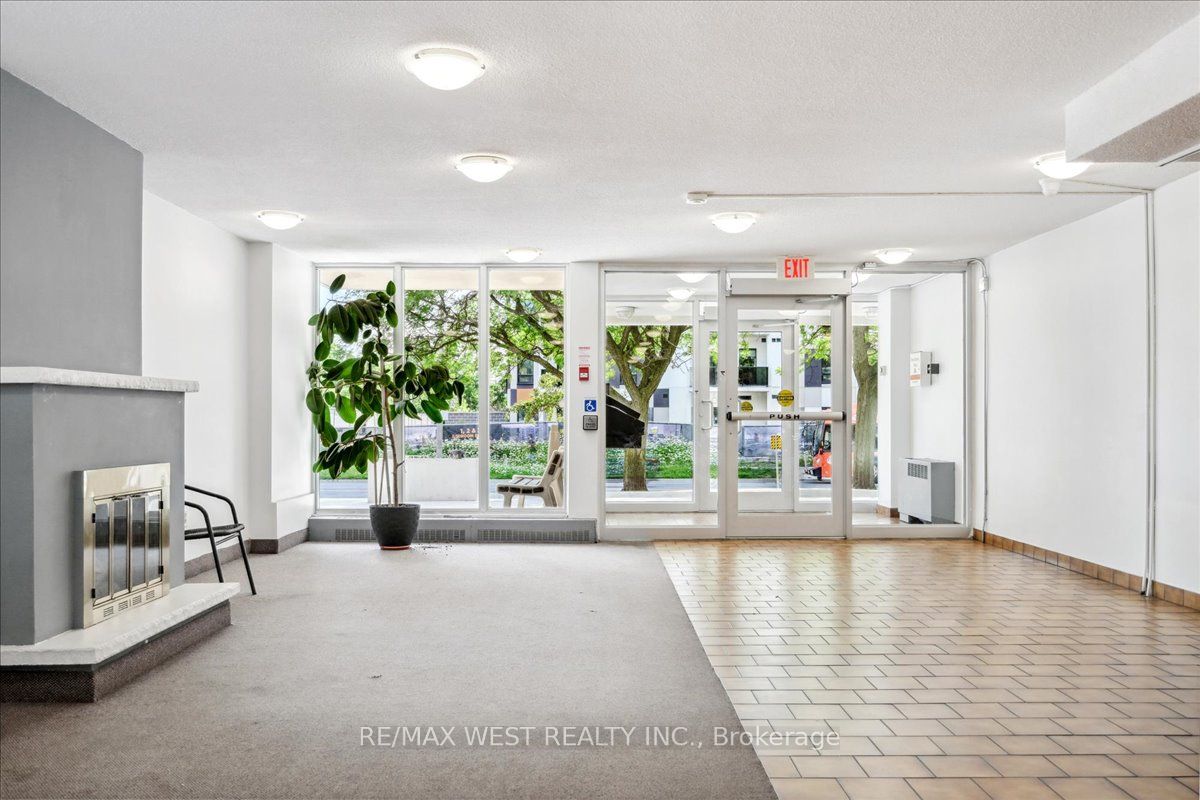 2345 Confederation Pkwy, #Ph3