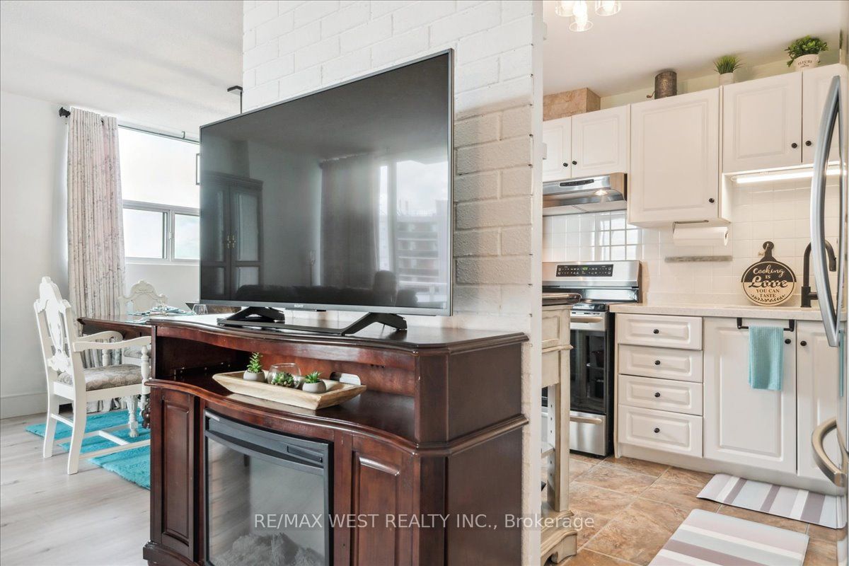 2345 Confederation Pkwy, #Ph3