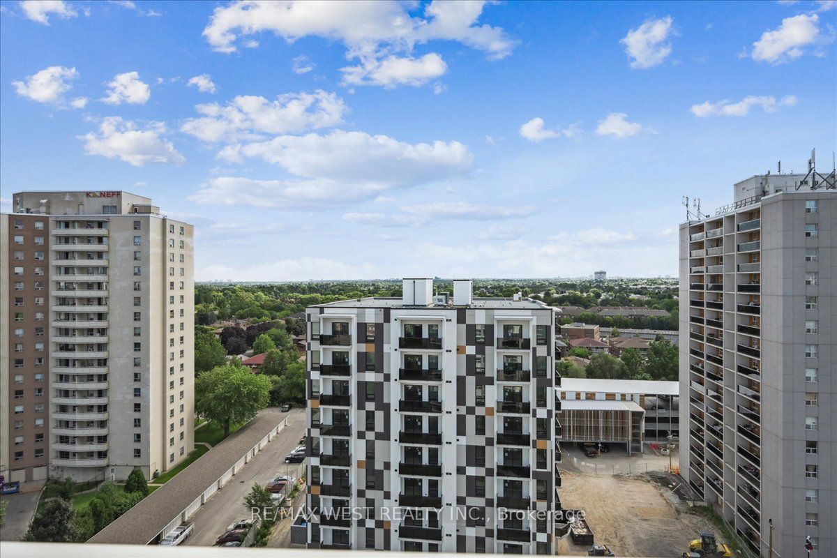 2345 Confederation Pkwy, #Ph3