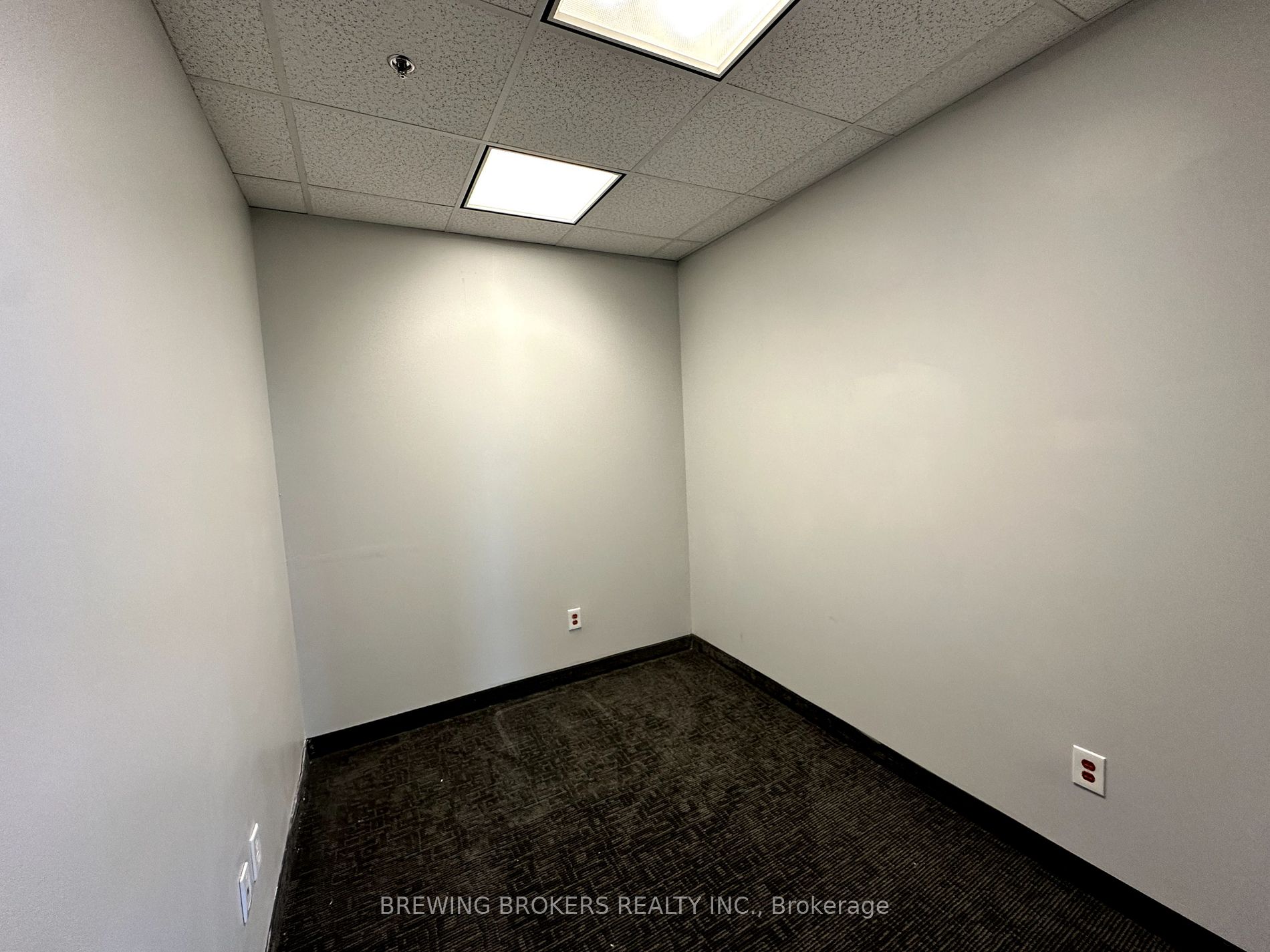2250 Bovaird Dr E, #311