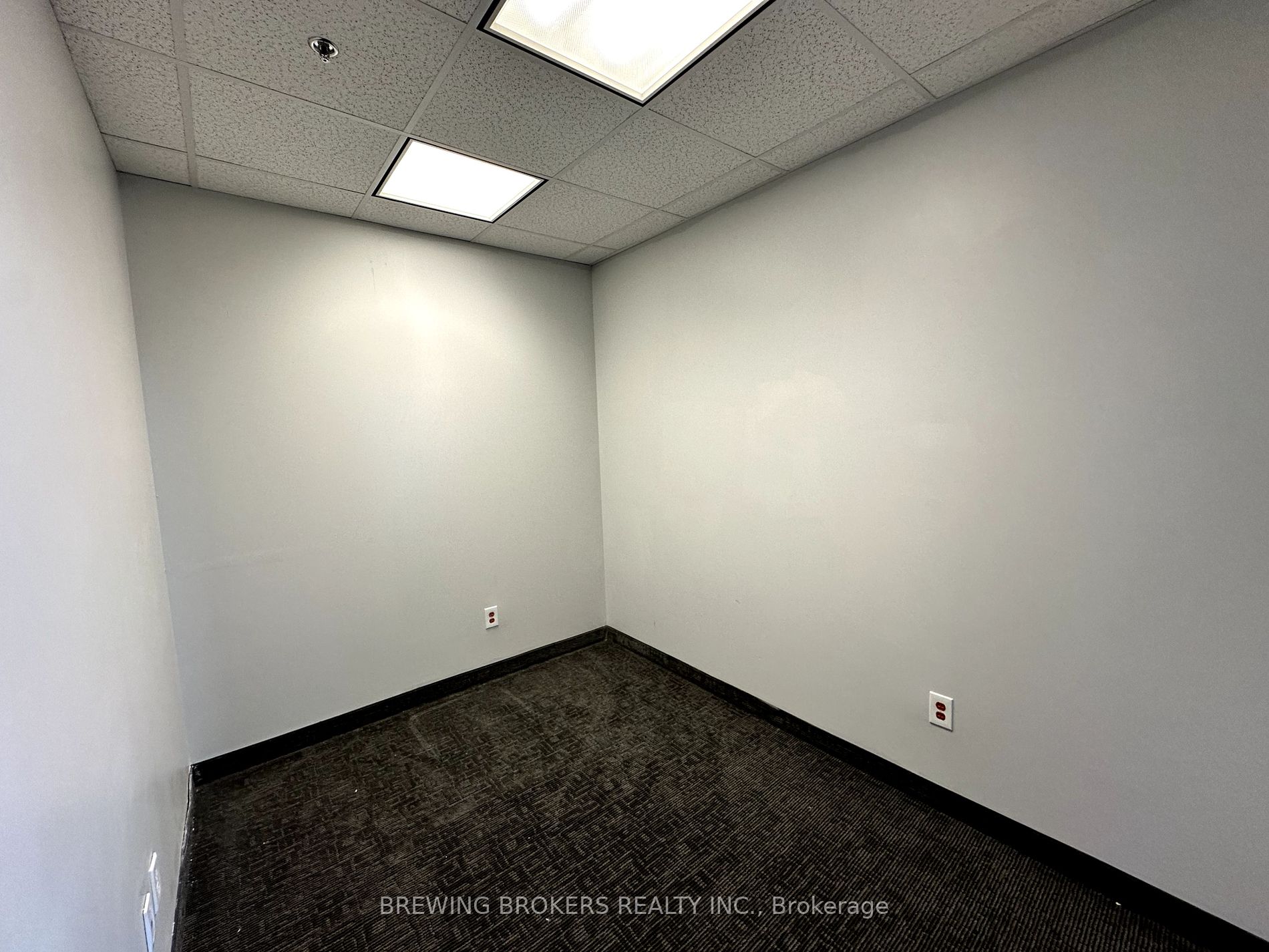 2250 Bovaird Dr E, #311