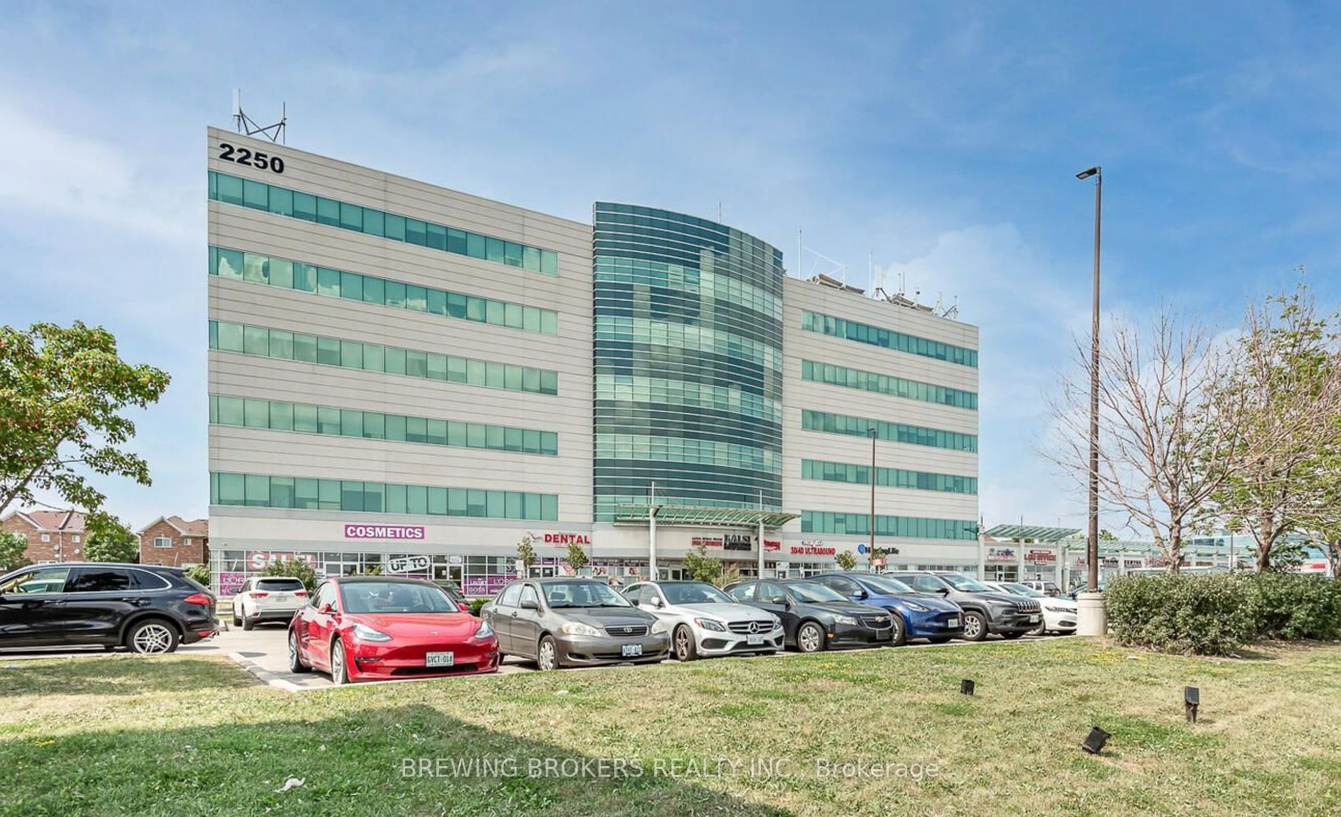 2250 Bovaird Dr E, #311