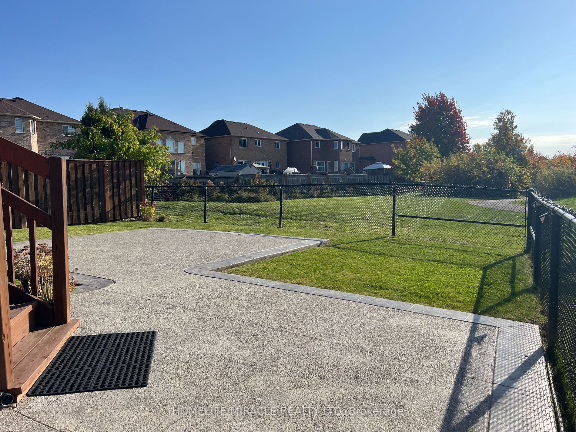 91 Earlsbridge Blvd