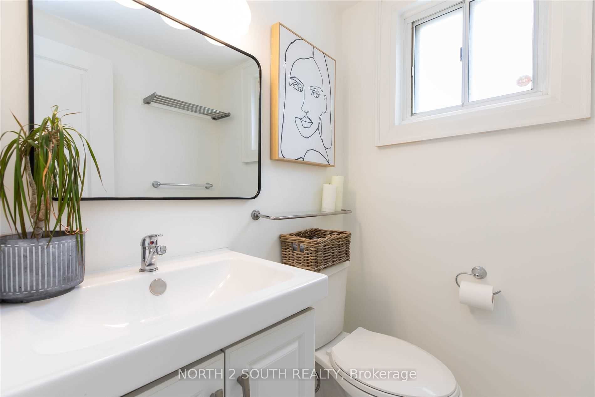2594 Bromsgrove Rd