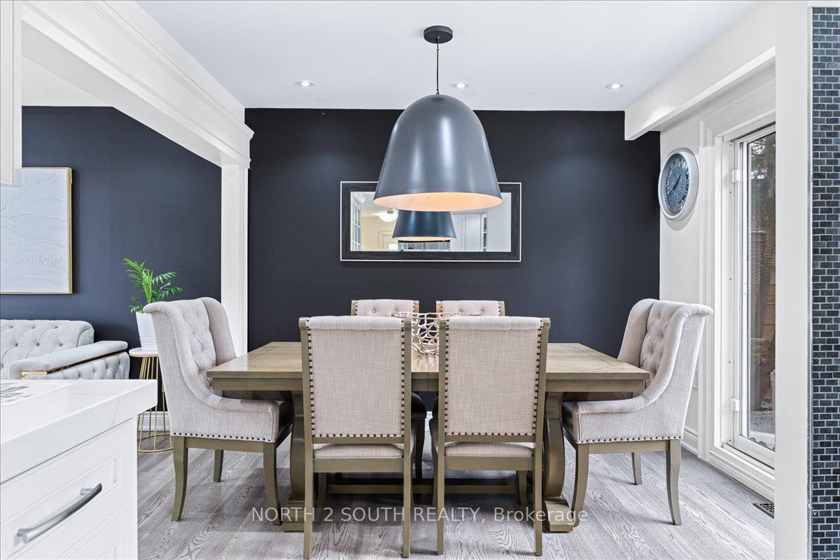 2594 Bromsgrove Rd