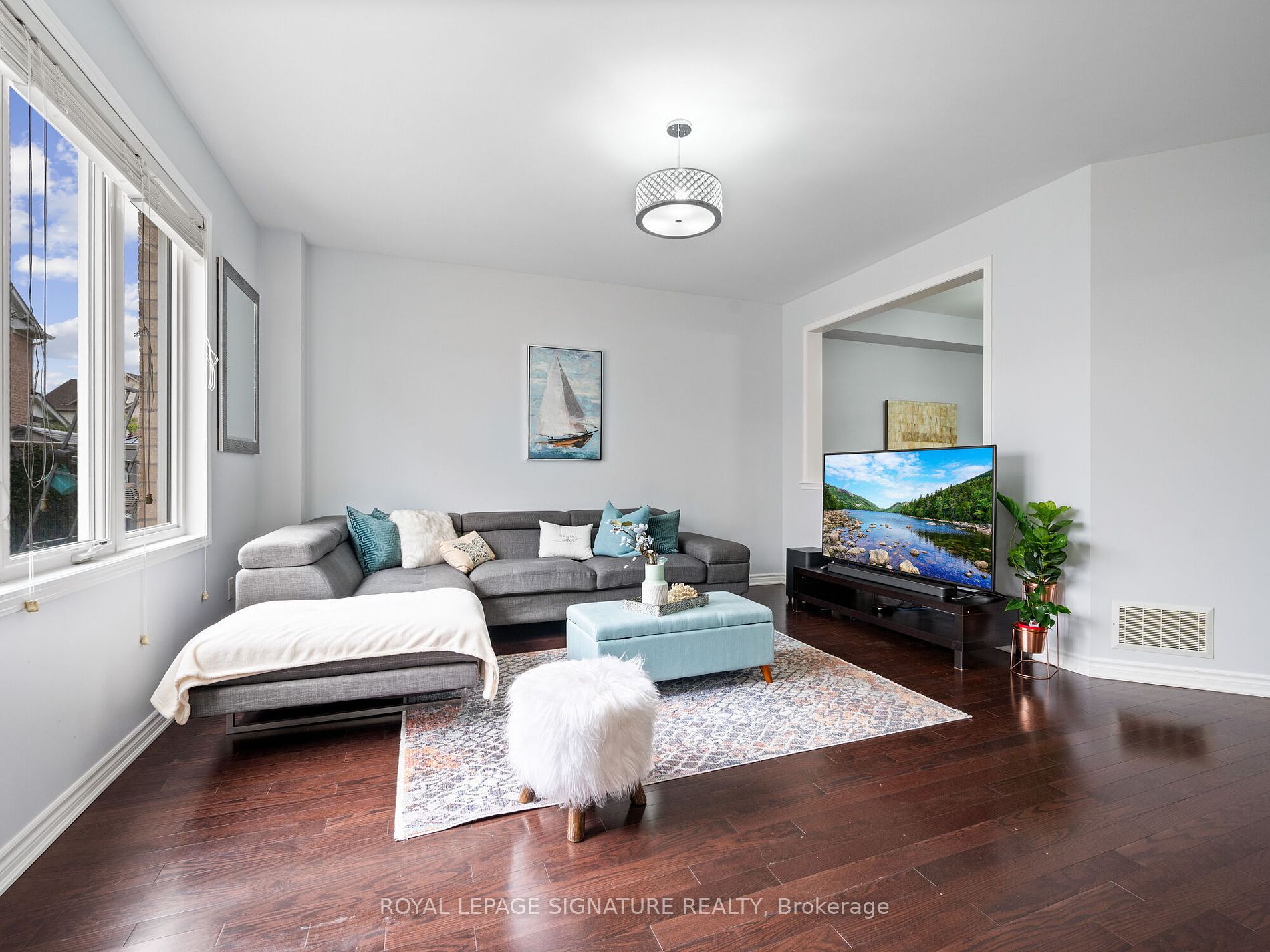 338 Trudeau Dr
