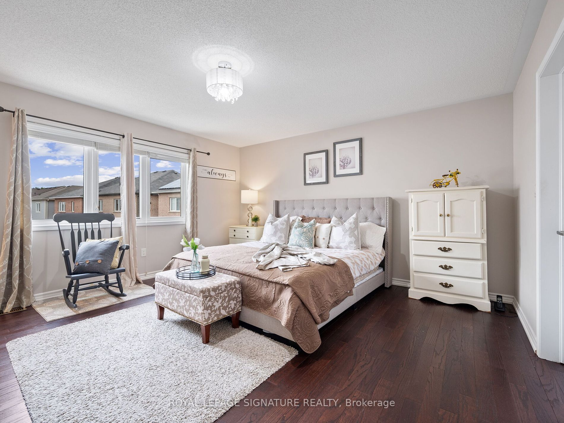 338 Trudeau Dr