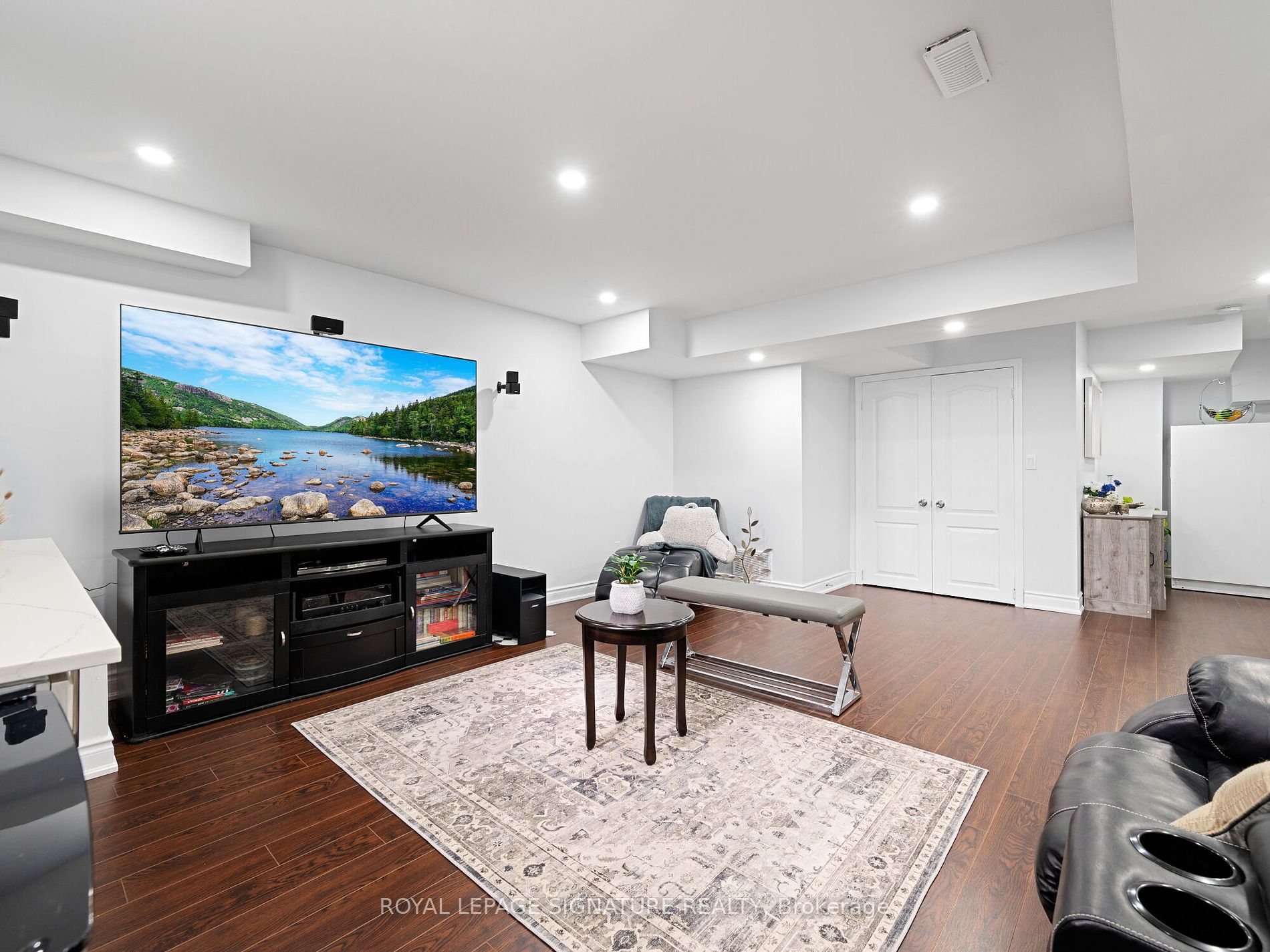 338 Trudeau Dr