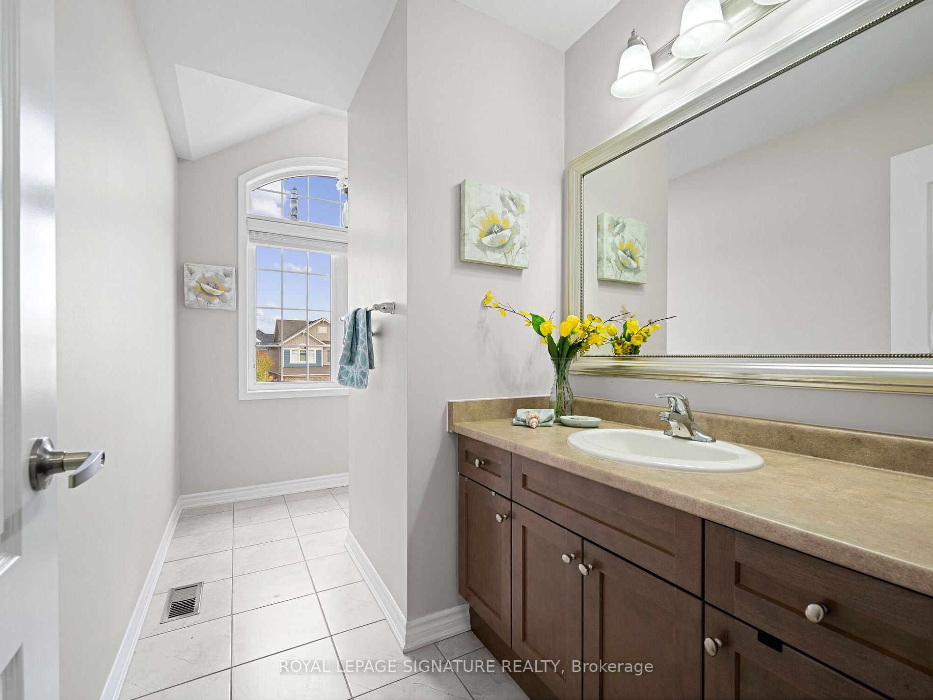 338 Trudeau Dr