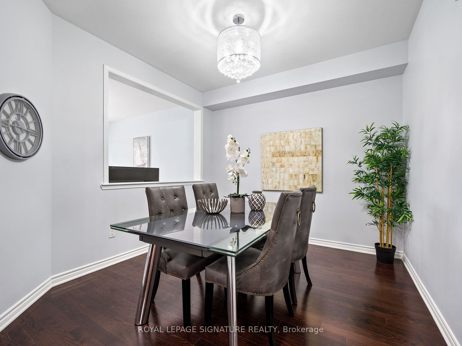 338 Trudeau Dr