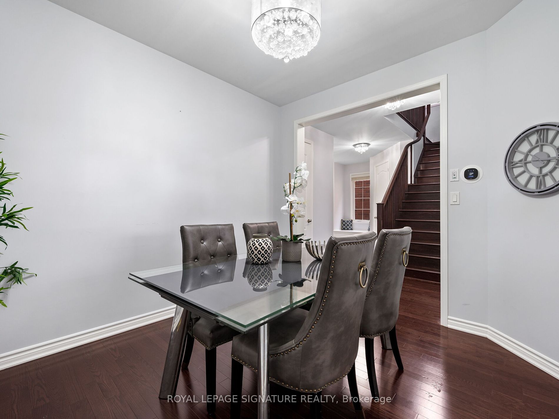 338 Trudeau Dr