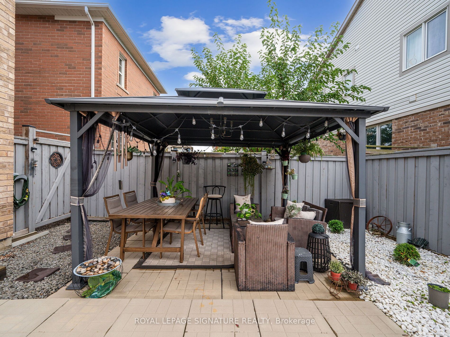 338 Trudeau Dr